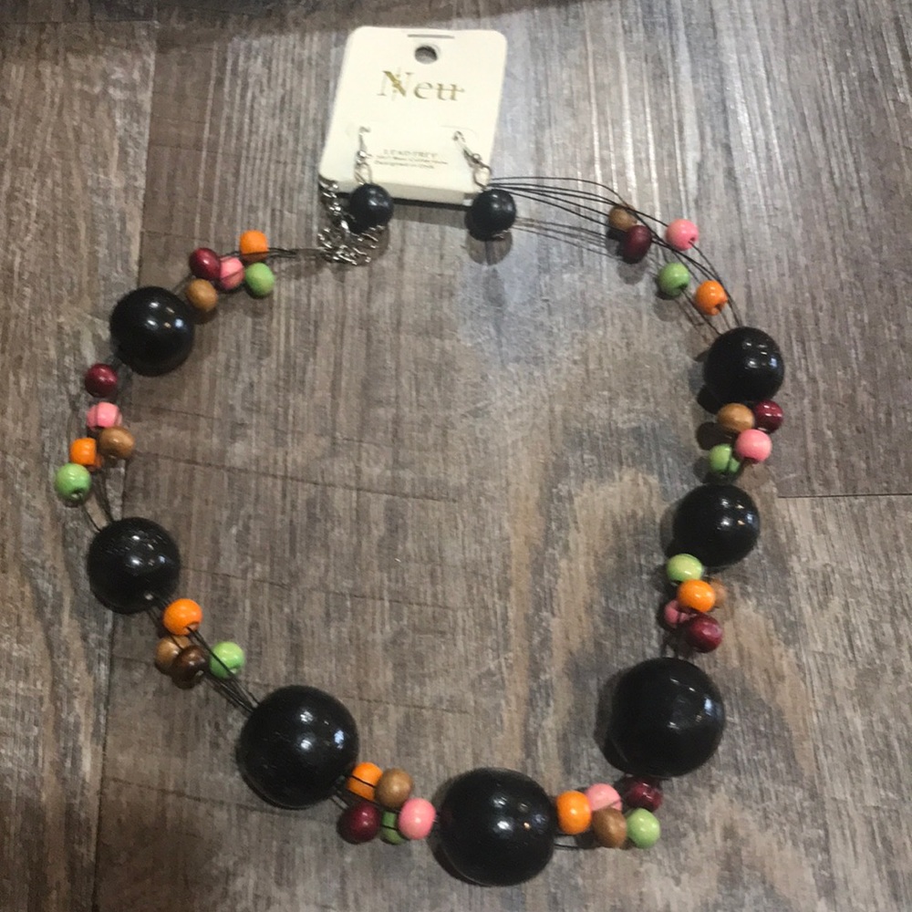Neu Colorful Beaded Necklace and Earring Set New